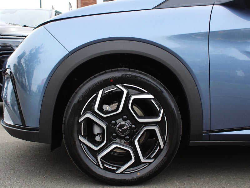 2025 BYD Dolphin Premium EV 60KWH image 2