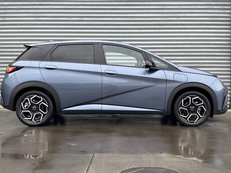 2025 BYD Dolphin Premium Ev 60Kwh/Ev image 2