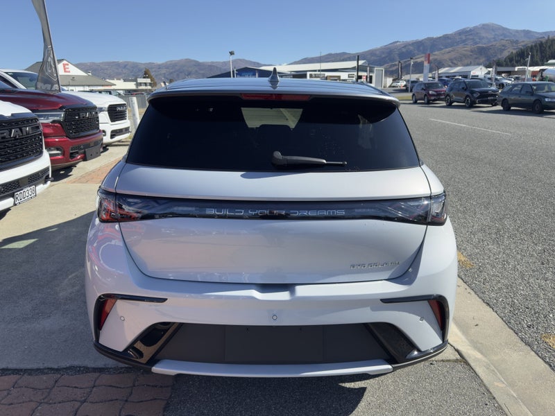 2025 BYD Dolphin Premium EV image 5