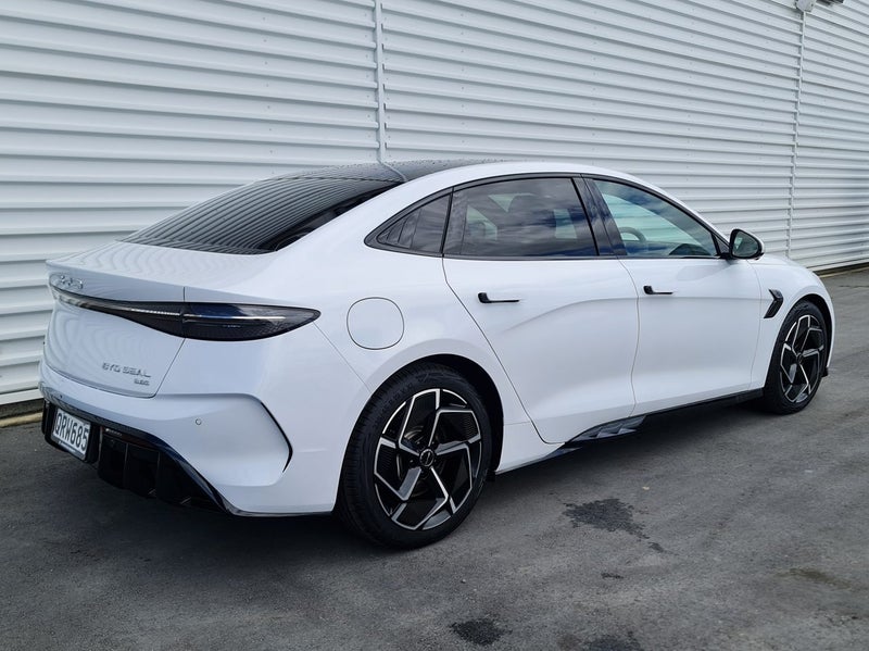 2025 BYD Seal Performance 83kW AWD image 4