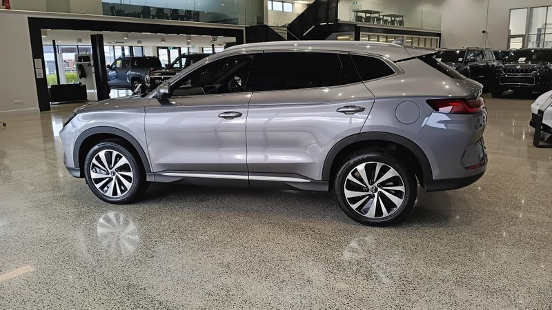 2025 BYD Sealion 6 Dynamic Extended Phe image 3
