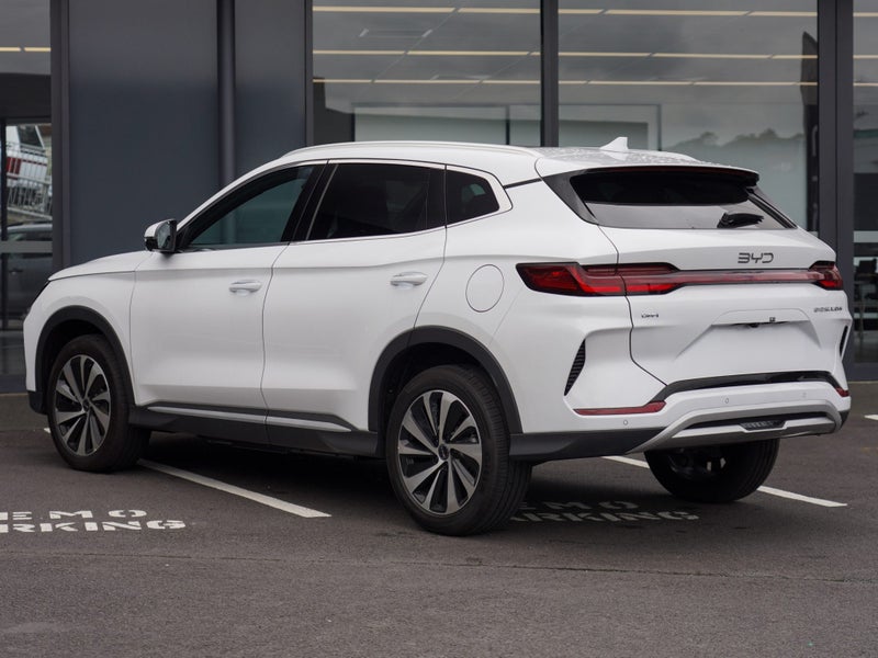 2025 BYD Sealion 6 Dynamic Extended PHEV image 2