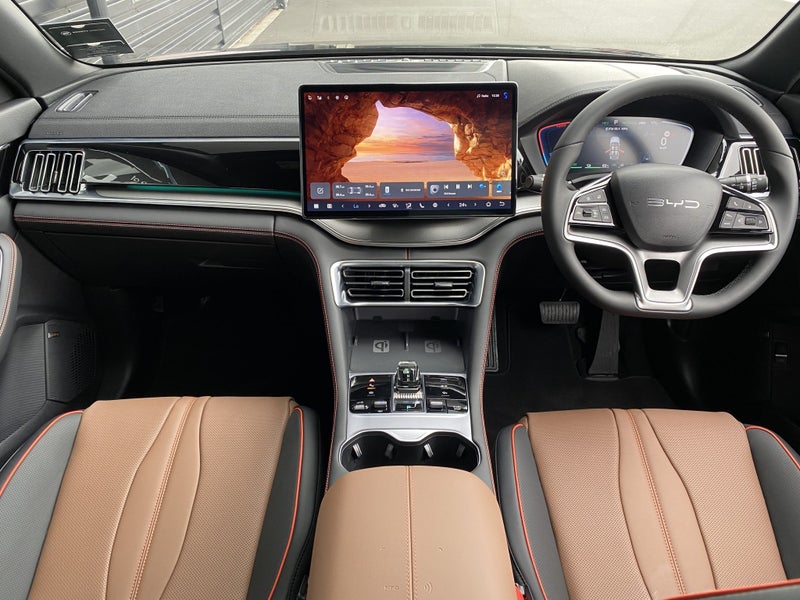 2025 BYD Sealion 6 Dynamic PHEV image 3