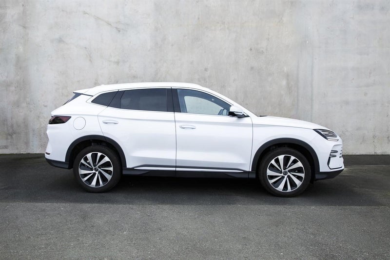 2025 BYD Sealion 6 DYNAMIC, PHEV, 2WD, 92KMS EV... image 3