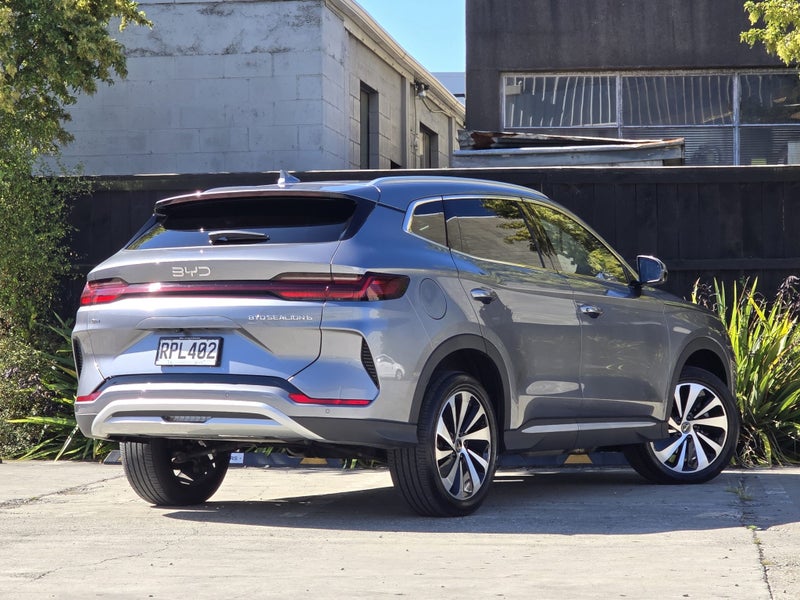 2025 BYD Sealion 6 Essential image 3