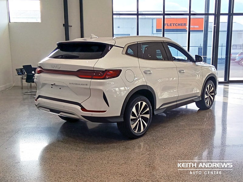 2025 BYD Sealion 6 Essential 2Wd Phev image 4