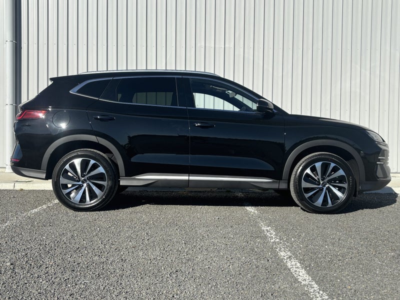 2025 BYD Sealion 6 Essential 2WD Phev image 2