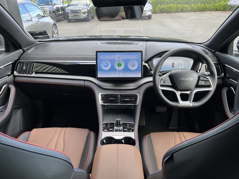 2025 BYD Sealion 6 Essential 2WD PHEV image 3