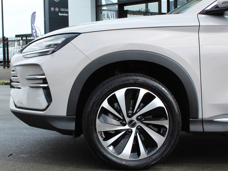 2025 BYD Sealion 6 Premium image 2