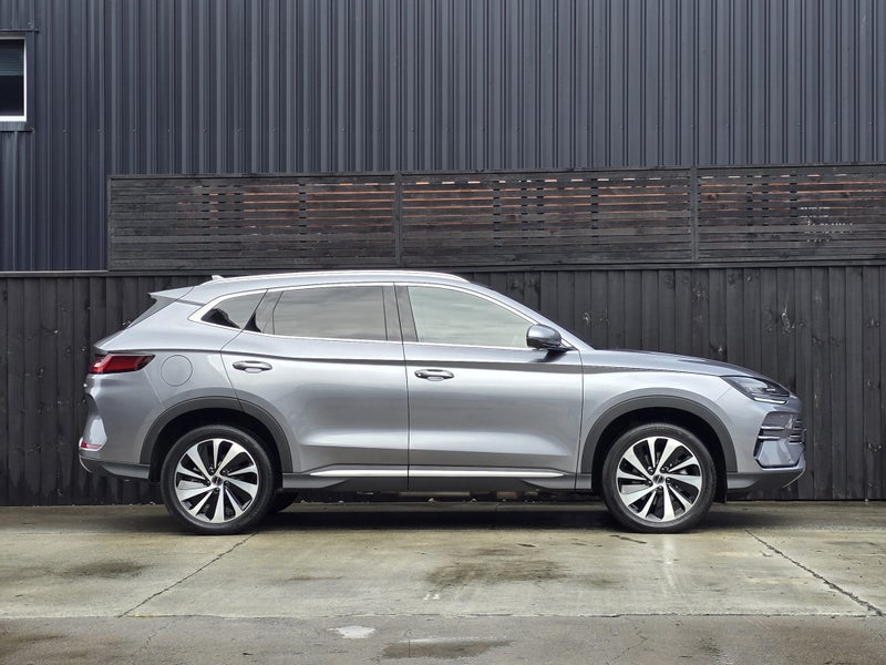 2025 BYD Sealion 6 Premium AWD image 2