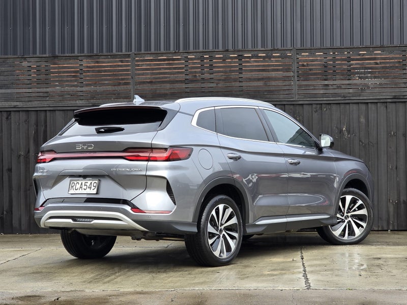 2025 BYD Sealion 6 Premium AWD image 3