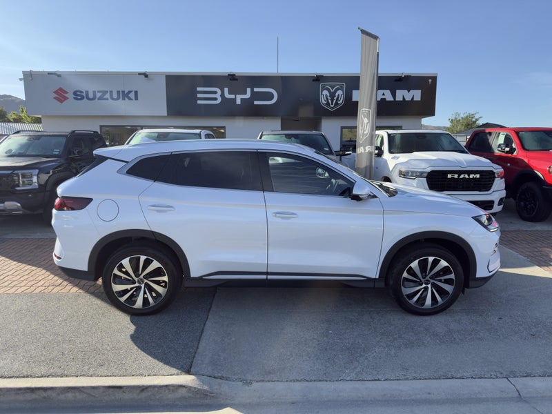 2025 BYD Sealion 6 Premium Extended AWD PHEV image 3