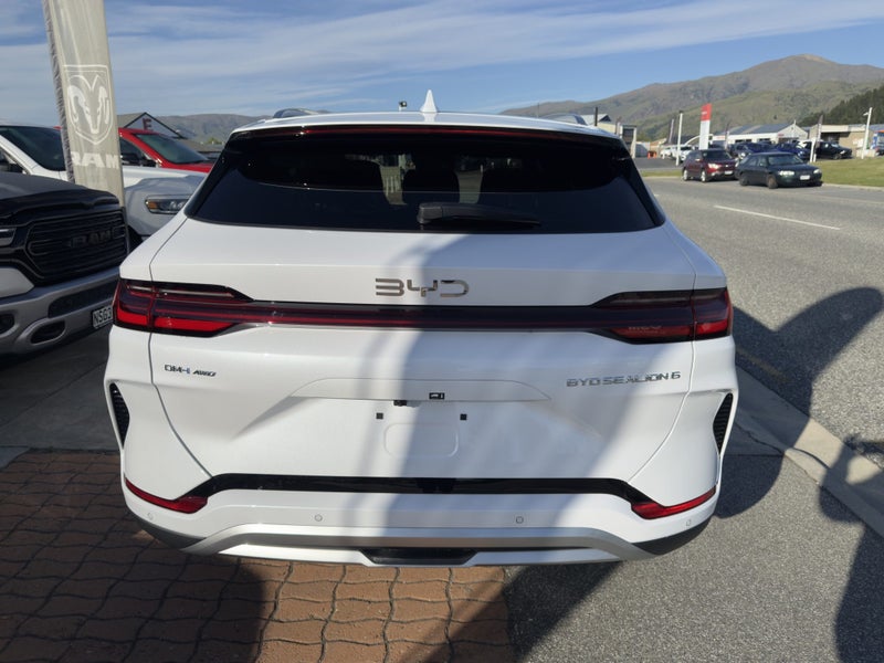 2025 BYD Sealion 6 Premium Extended AWD PHEV image 5