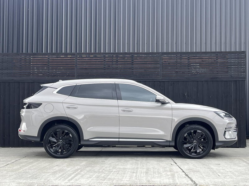 2025 BYD Sealion 6 Premium Phev/Awd/At image 3