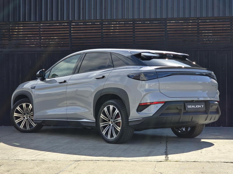 2025 BYD Sealion 7 Performance AWD image 4