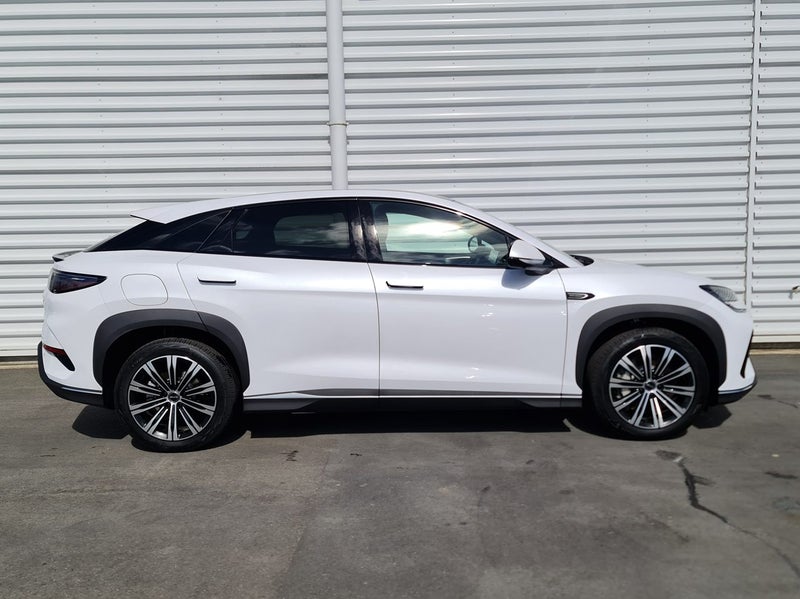 2025 BYD Sealion 7 Premium 2WD EV image 3