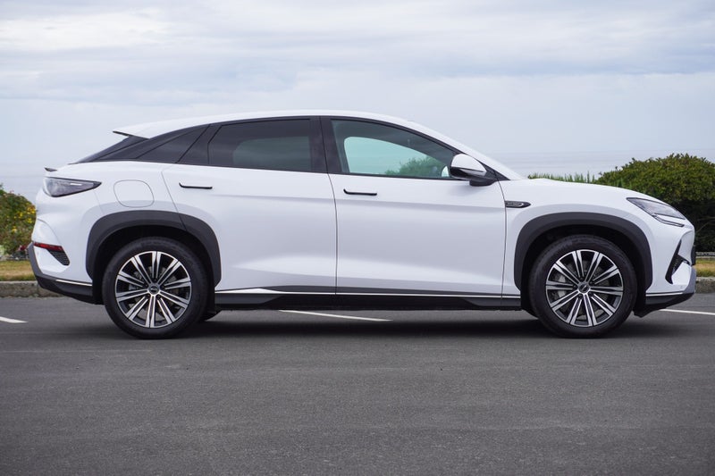 2025 BYD Sealion 7 Premium 2Wd Suv image 5