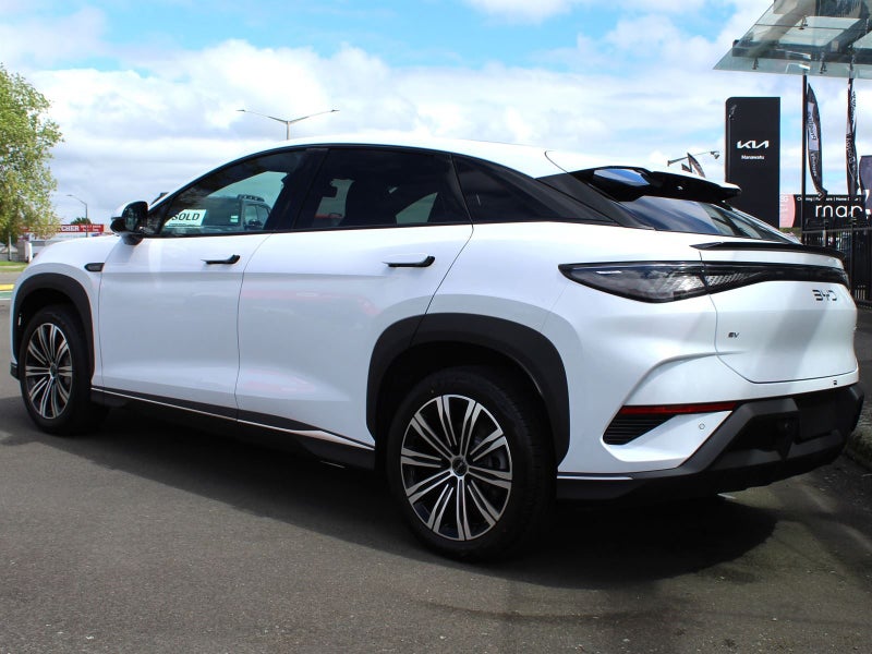 2025 BYD Sealion 7 Premium 2WD SUV image 4