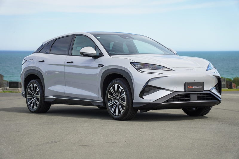 2025 BYD Sealion 7 Premium 2Wd Suv image 1
