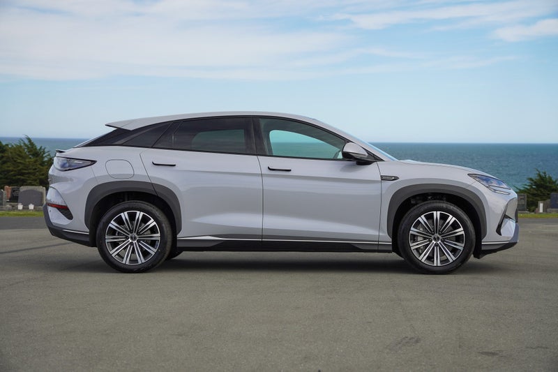 2025 BYD Sealion 7 Premium 2Wd Suv image 2