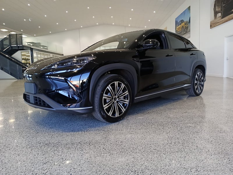 2025 BYD Sealion 7 Premium 2Wd Suv image 3