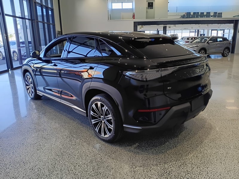 2025 BYD Sealion 7 Premium 2Wd Suv image 4