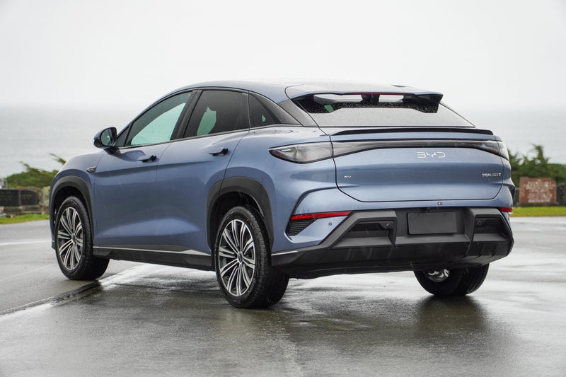 2025 BYD Sealion 7 Premium 2Wd Suv image 3