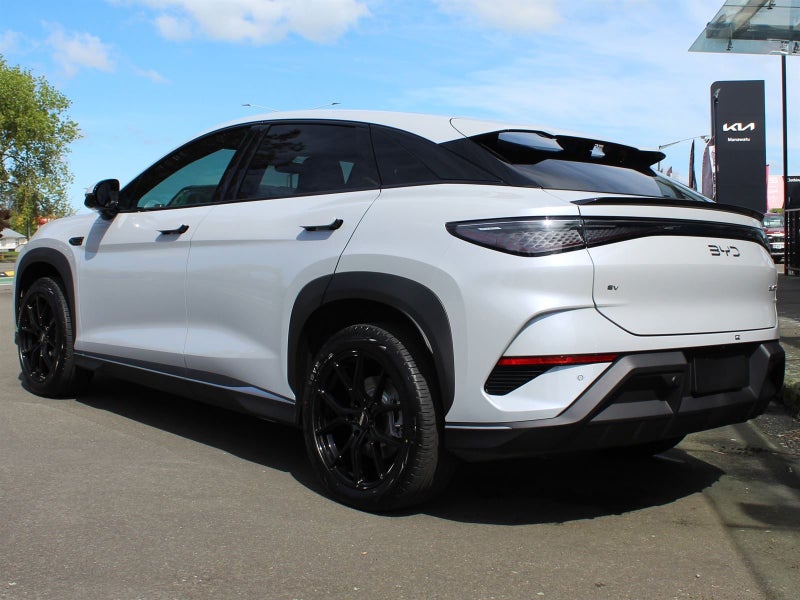 2025 BYD Sealion 7 Premium 2WD SUV image 4