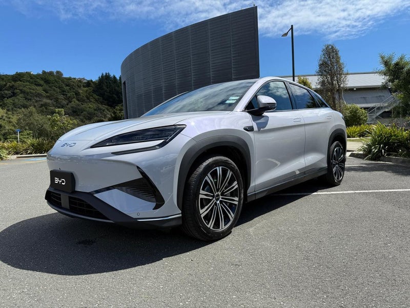 2025 BYD Sealion 7 PREMIUM, 83KWH, 482KMS RANGE... image 3