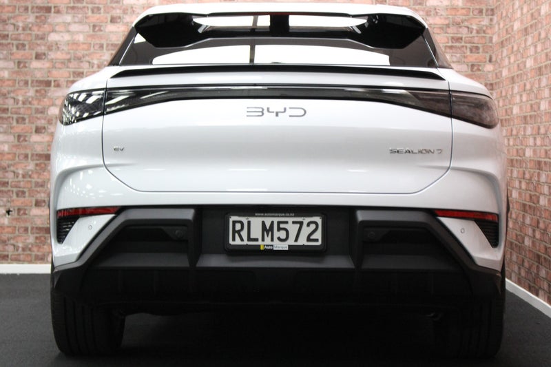 2025 BYD Sealion 7 Premium SUV image 5