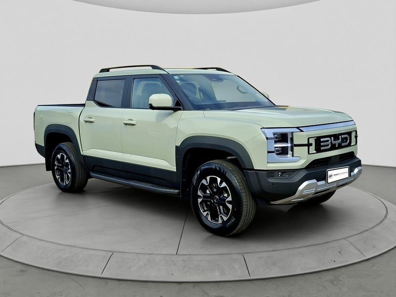 2025 BYD Shark 6 4WD PHEV UTE image 1