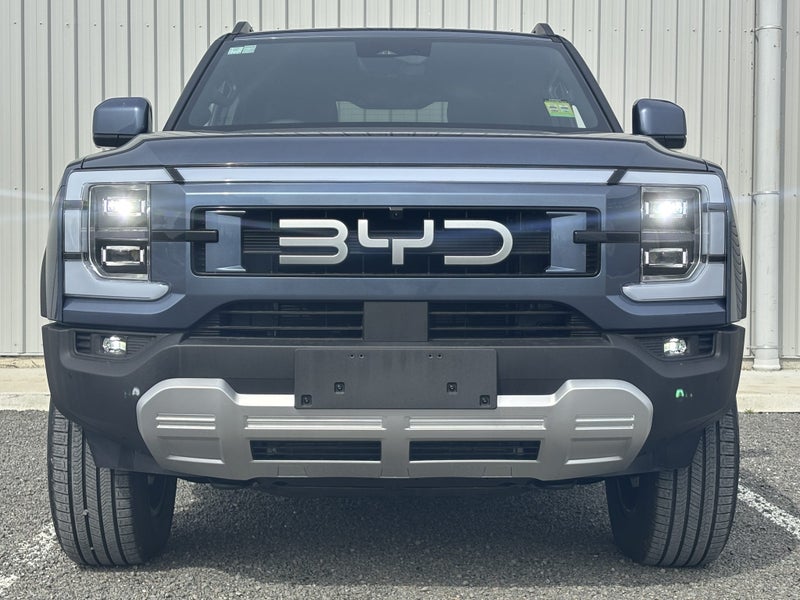 2025 BYD Shark 6 Premium PHEV image 4