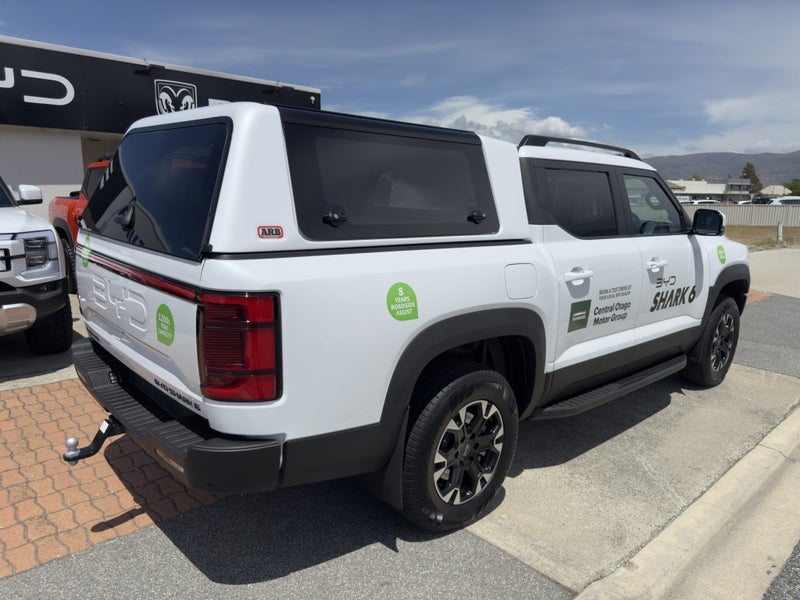 2025 BYD Shark 6 Premium PHEV AWD image 4