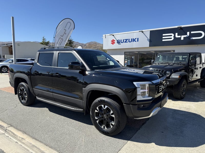 2025 BYD Shark 6 Premium PHEV AWD image 2