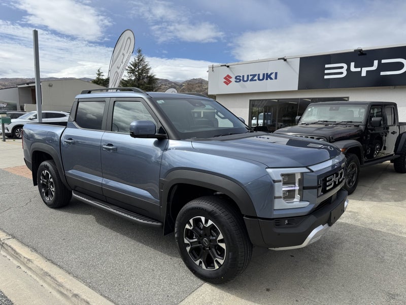 2025 BYD Shark 6 Premium PHEV AWD image 2