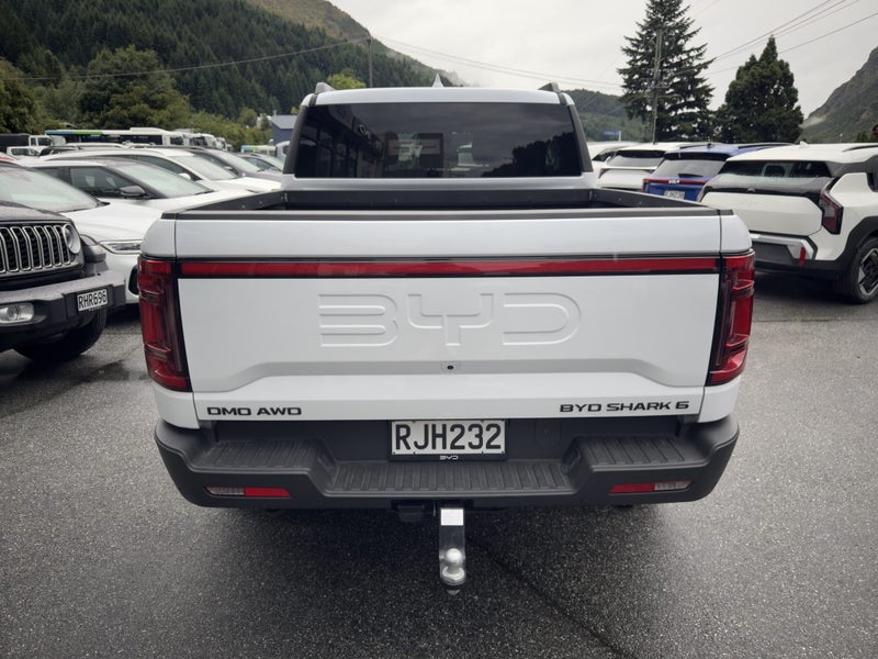 2025 BYD Shark 6 Premium PHEV AWD image 5