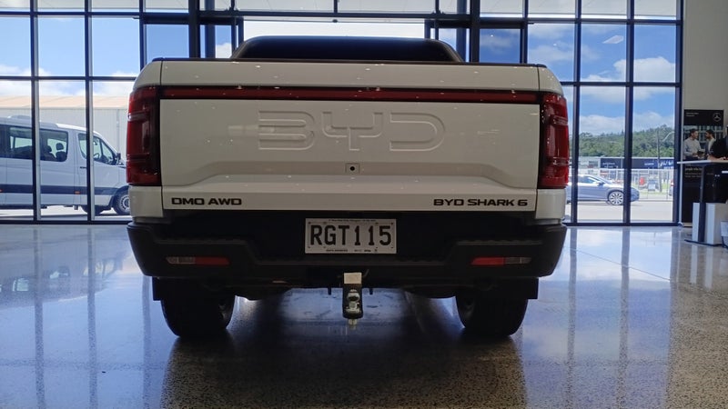 2025 BYD Shark 6 Premium Phev Awd Ute image 4