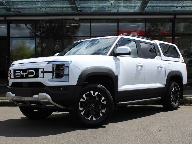 2025 BYD Shark 6 Premium PHEV AWD UTE image 1