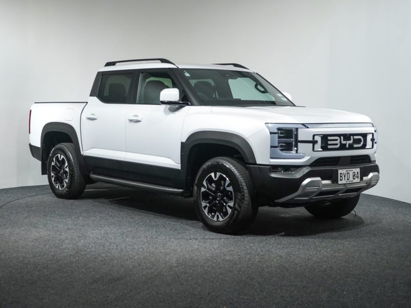 2025 BYD Shark 6 Premium PHEV UTE image 1