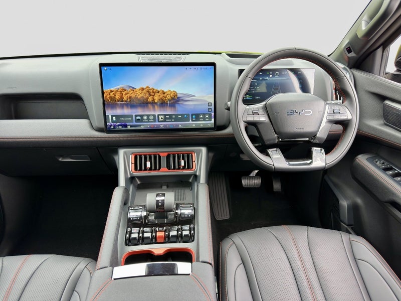 2025 BYD Shark 6 PREMIUM PHEV UTE image 3