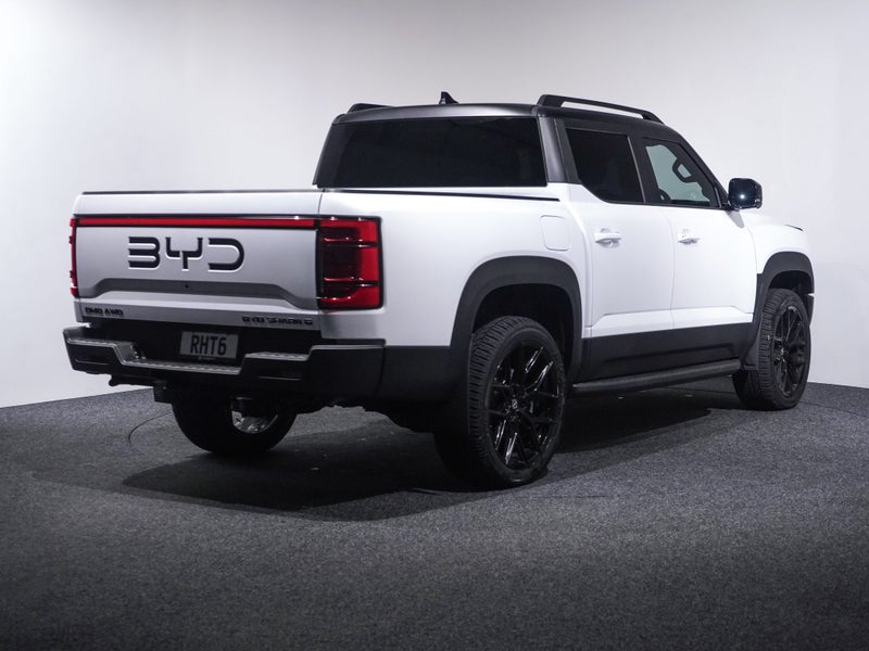 2025 BYD Shark 6 Premium PHEV UTE image 2