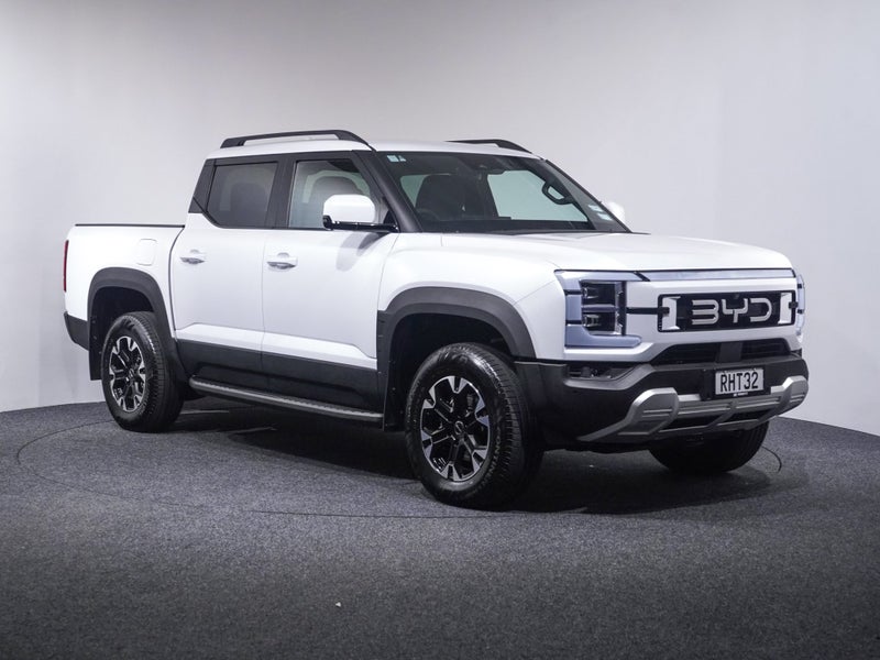 2025 BYD Shark 6 Premium PHEV UTE image 1