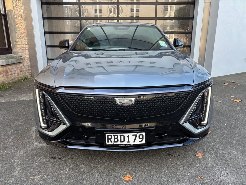 2025 Cadillac LYRIQ Sport image 3