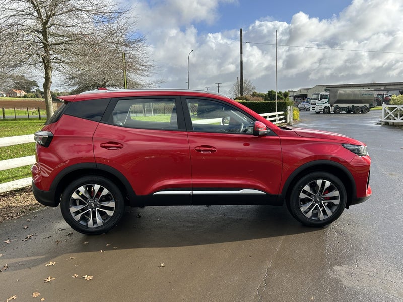 2025 Chery Tiggo 4 1.5T CVT Ultimate 2WD image 3