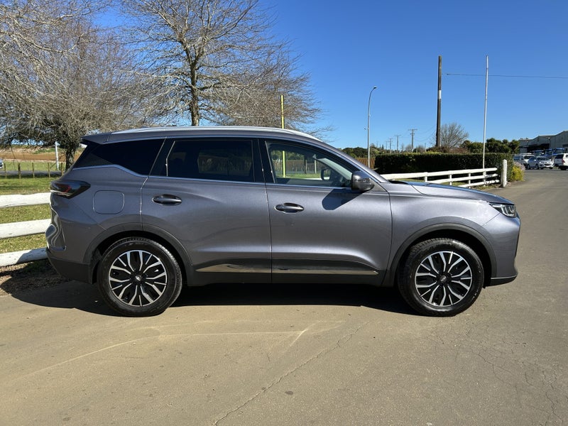 2025 Chery Tiggo 7 1.5T Ultimate Hybrid 2WD image 3