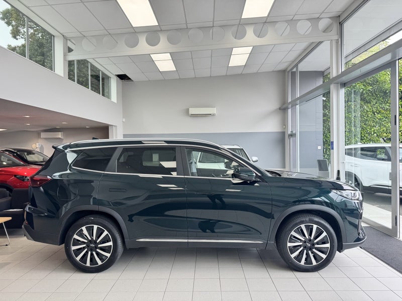 2025 Chery Tiggo 8 Ultimate Phev/7At image 3