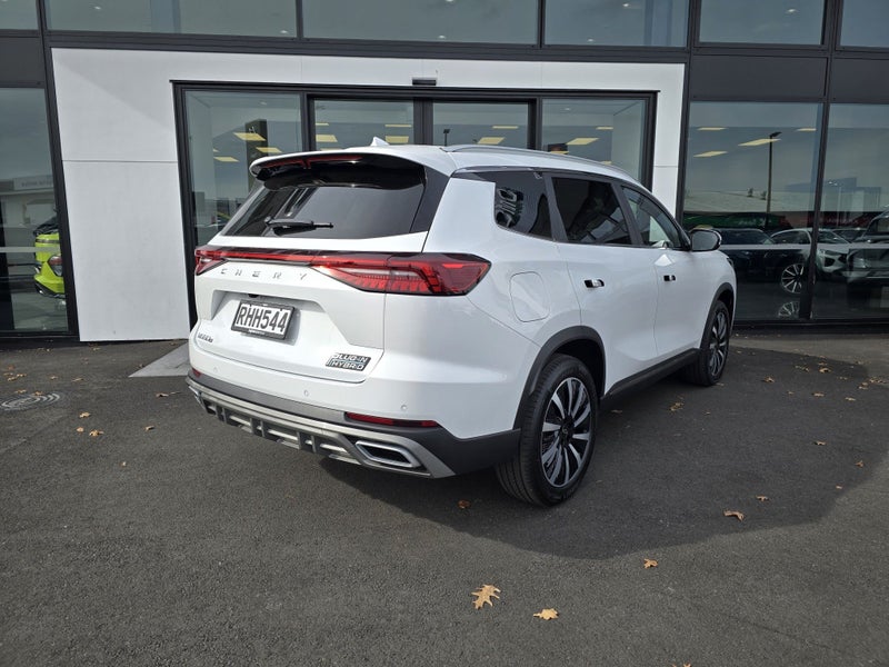 2025 Chery Tiggo 8 ULTIMATE PHEV/7AT image 3