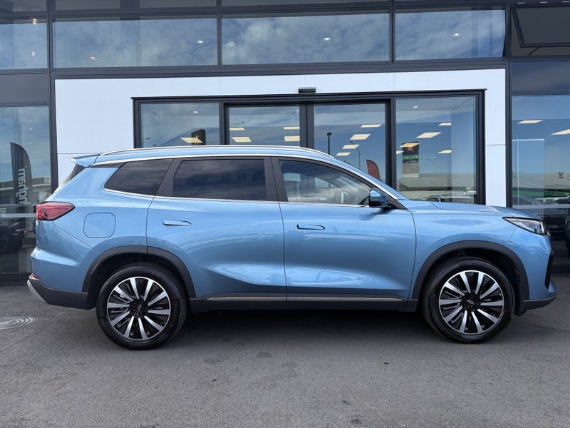 2025 Chery Tiggo 8 ULTIMATE PHEV/HD CSH image 3