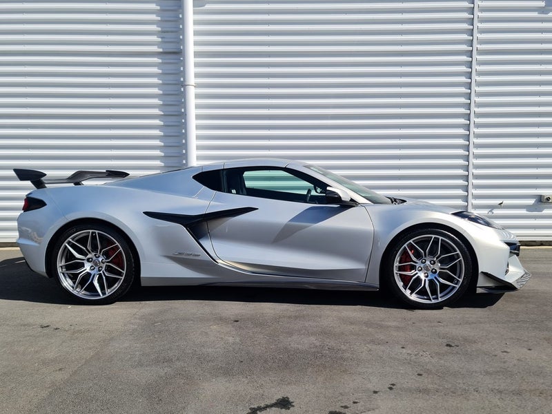 2025 Chevrolet Corvette Stingray Z06 Coupe image 3