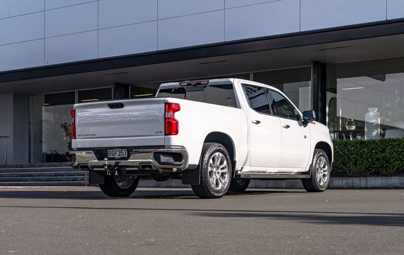 2025 Chevrolet Silverado 1500 Ltz Prem Tech Pack image 3
